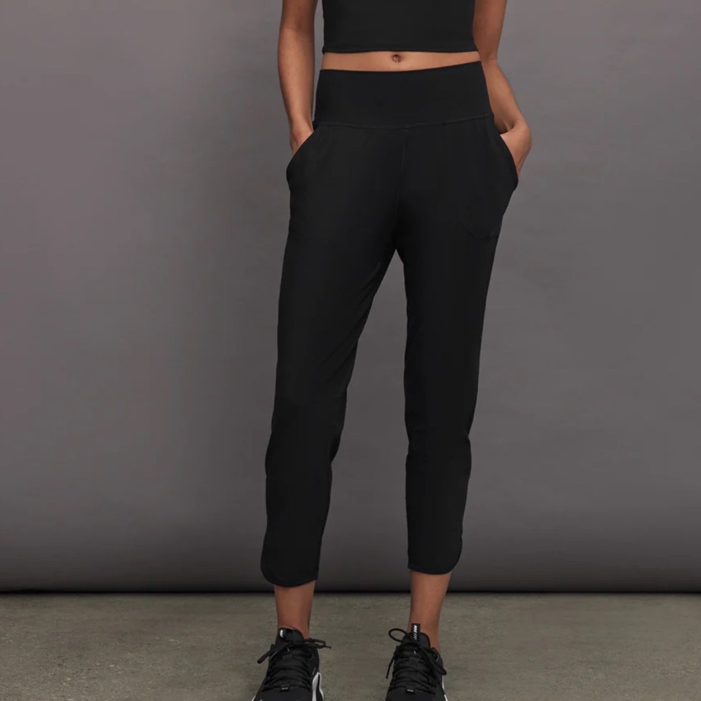 CARBON38 Jogger in Melt black 7/8 25” xs women’s